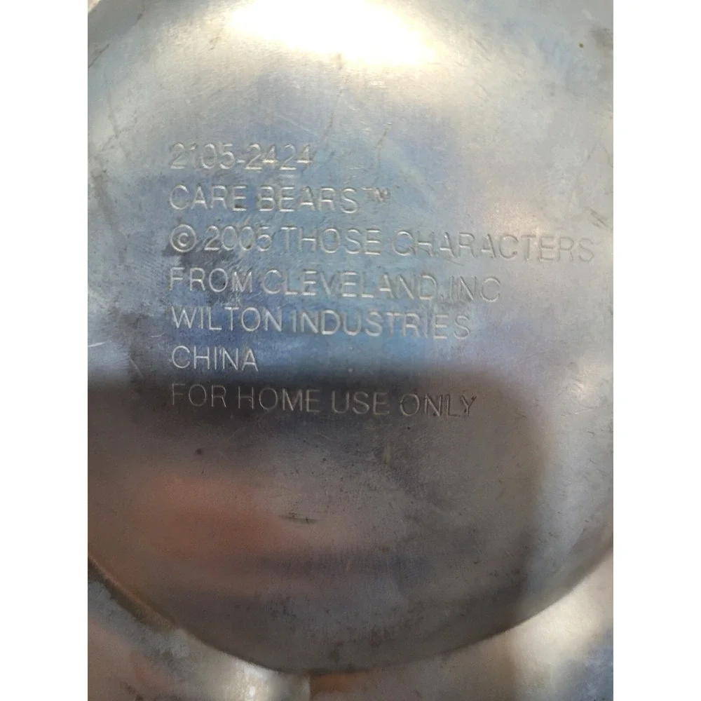 2005 WILTON CARE BEAR CAKE PAN 2105-2424 Rainbow